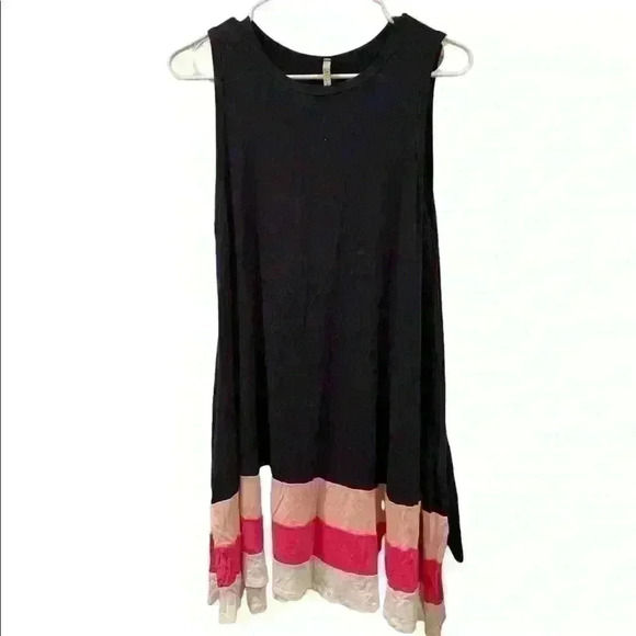Bellamie Dress - Picture 1 of 3